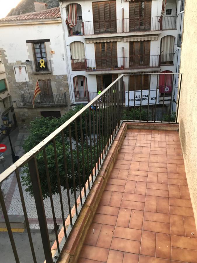 Hostal Casiano Camarasa Exterior photo